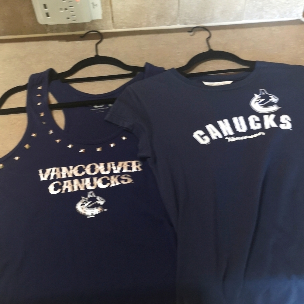Two Women's Vancouver Canucks Shirts Sz L Racerback and T-shirt